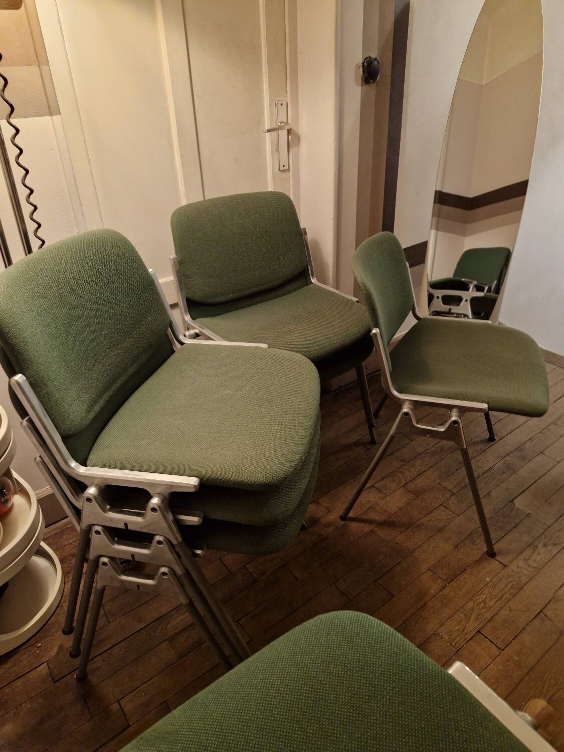 Suite of 6 DSC 106 chairs by Giancarlo Piretti for Castelli / Anonima.