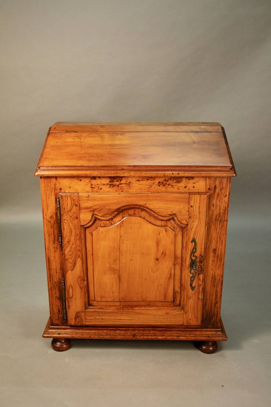 Cherrywood Oratory, Rave Feet