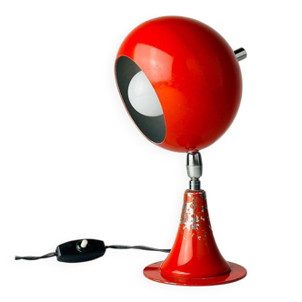 Vintage red metal Eyeball desk lamp, Italy, 1970s