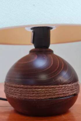 Lampe boule en bois et corde