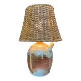 Lampe à poser en grès et rotin
