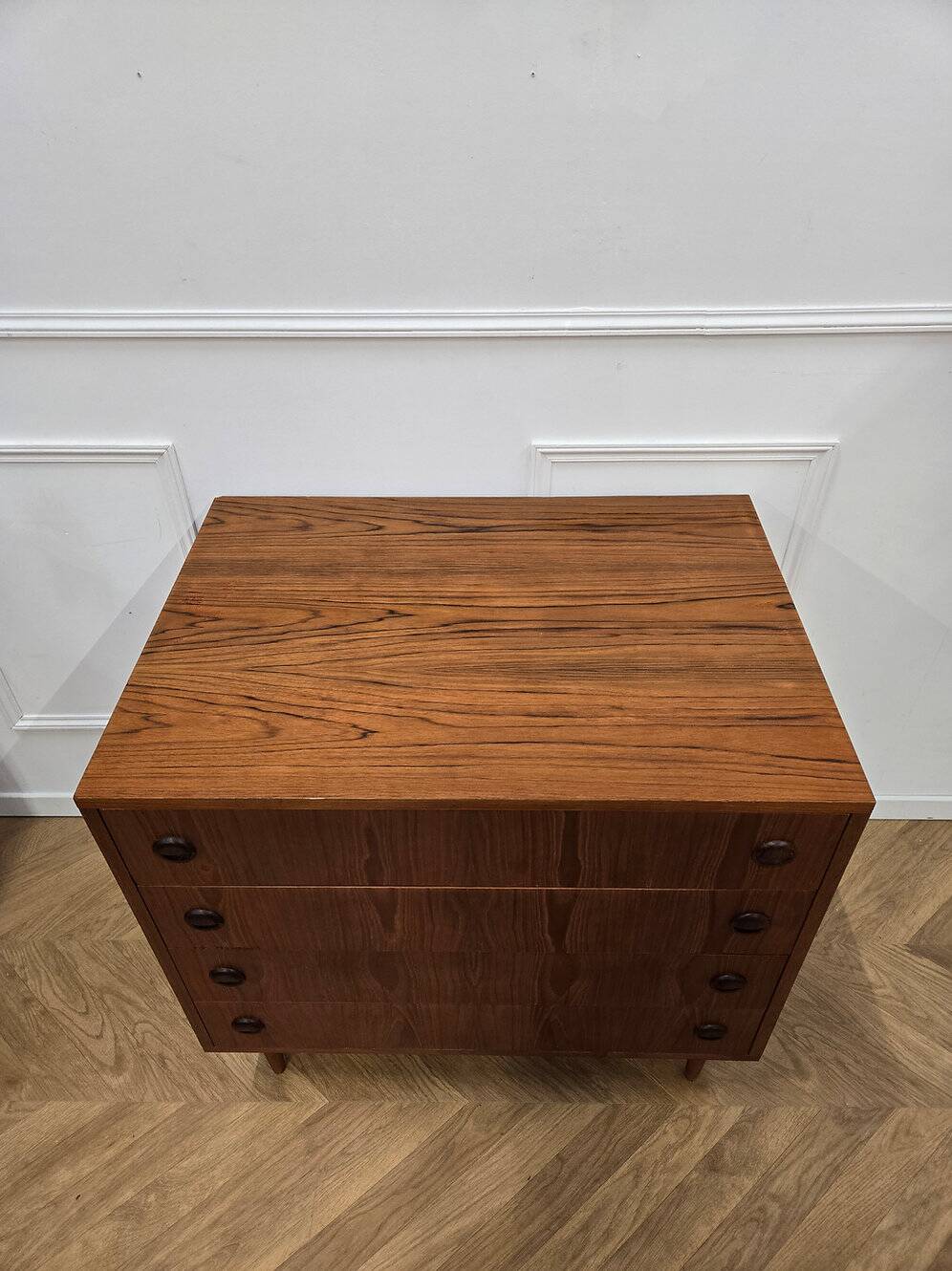 Commode vintage