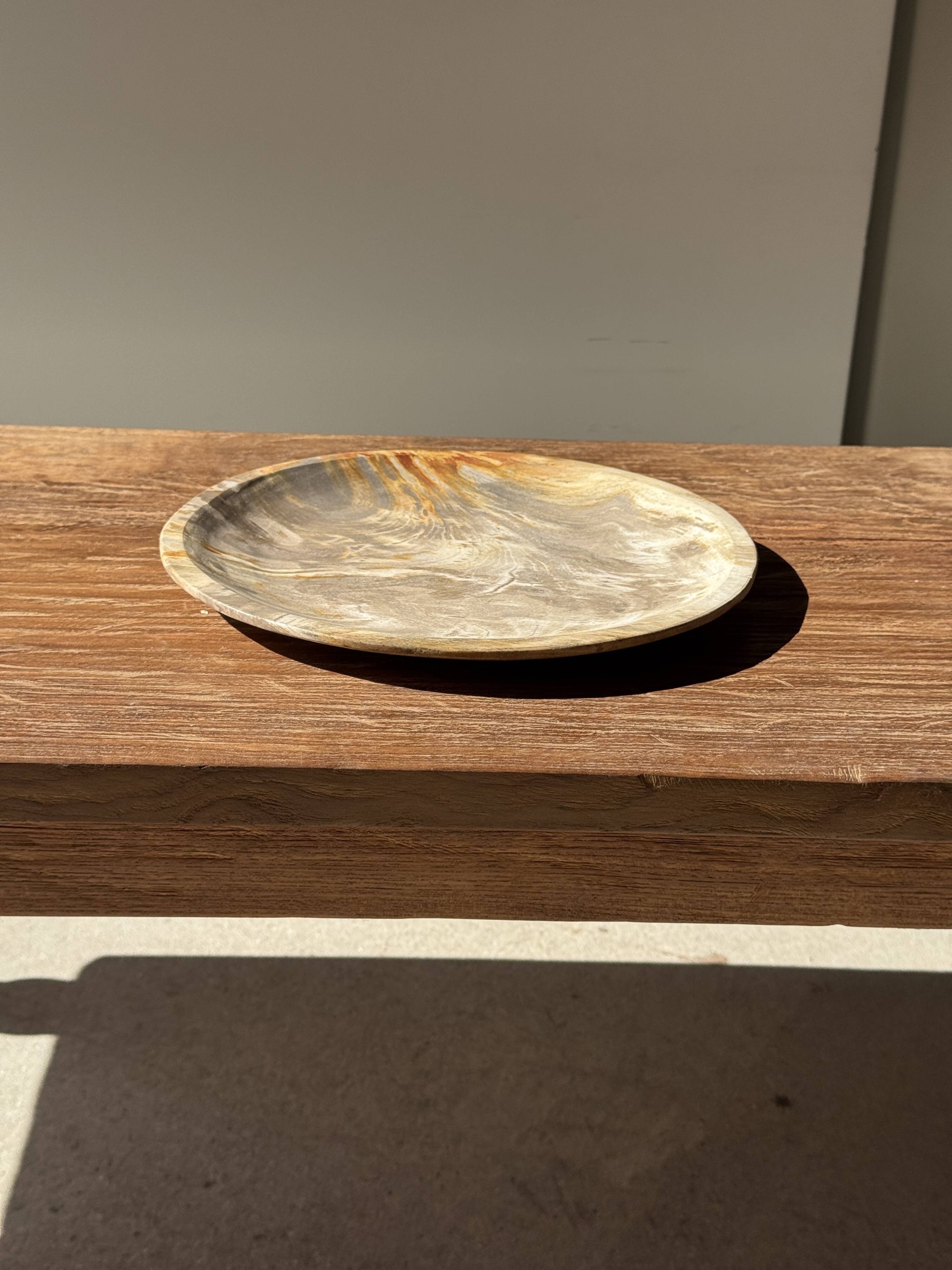 Petrified wood catchall, circular dish or plate in light beige D25 -3