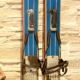 Paire de ski vintage en bois