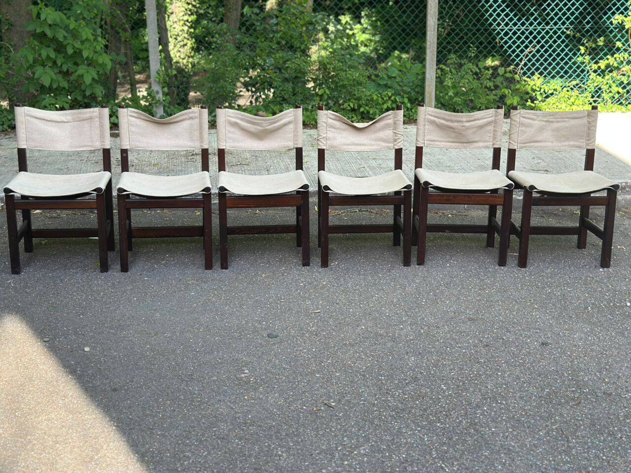 6 Scandinavian design safari dining chairs from the 1960s.