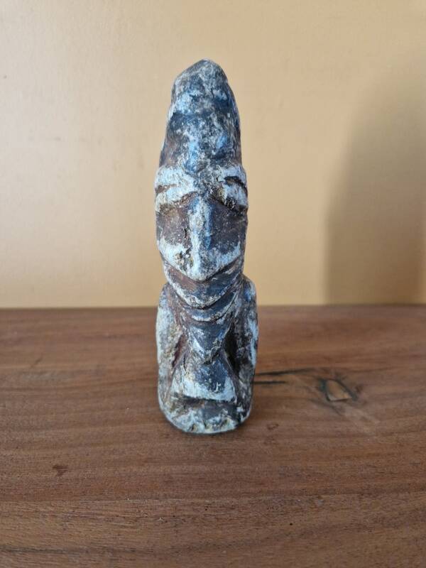 Pomdo statue of the Kissi people of Guinea - Carved stone