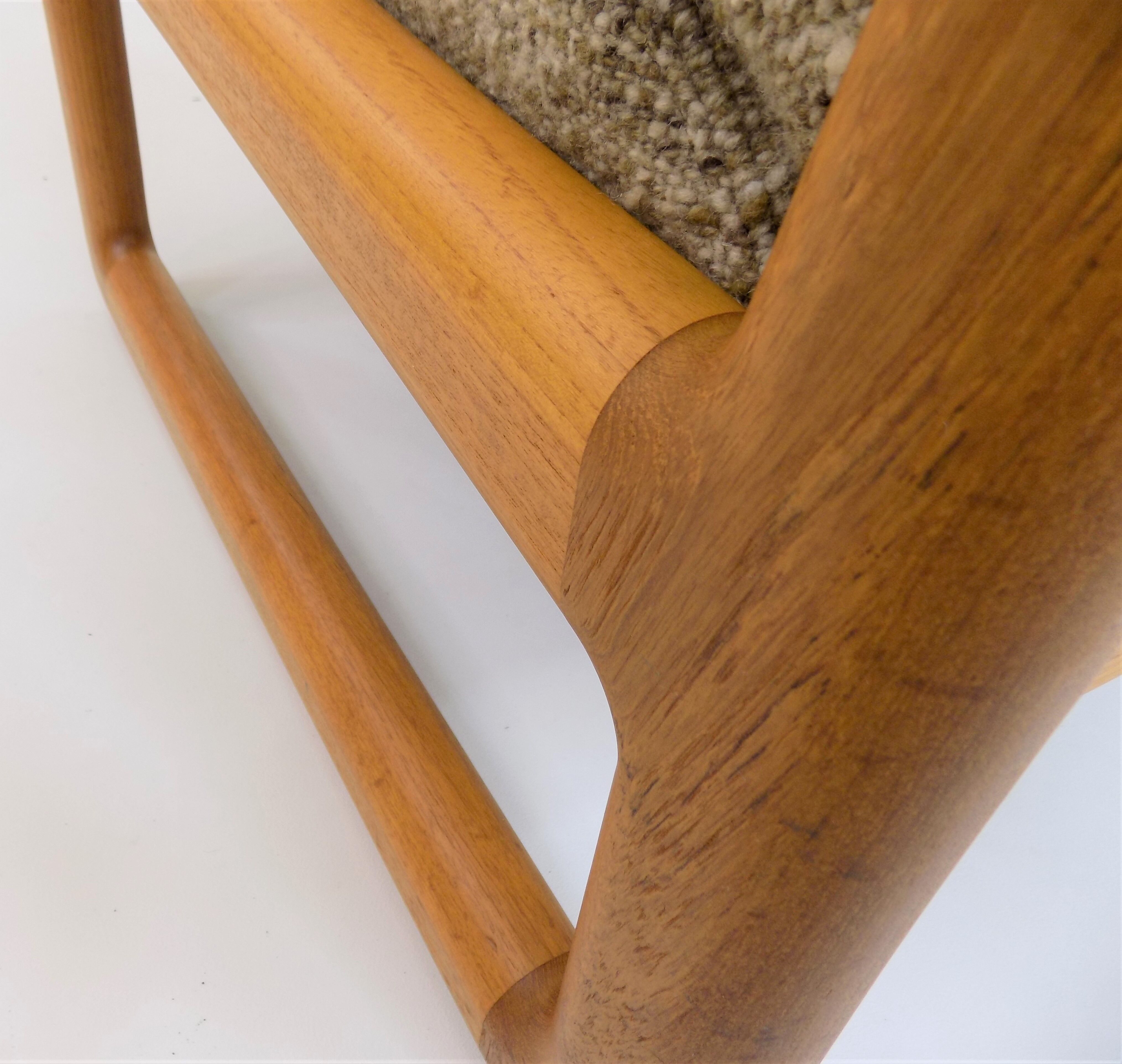 Paire de fauteuils par Johannes Andersen