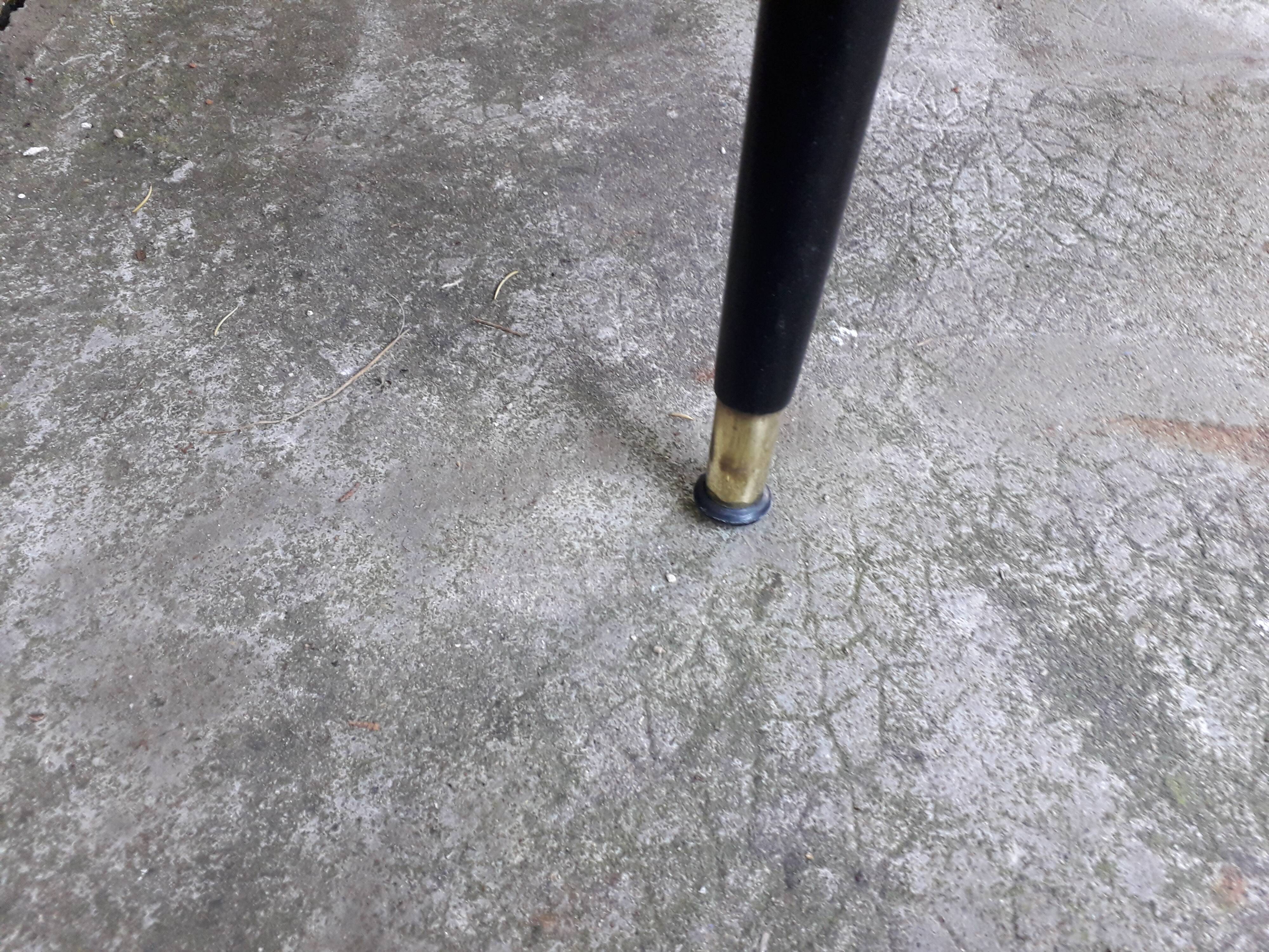 Vintage coffee table spindle legs