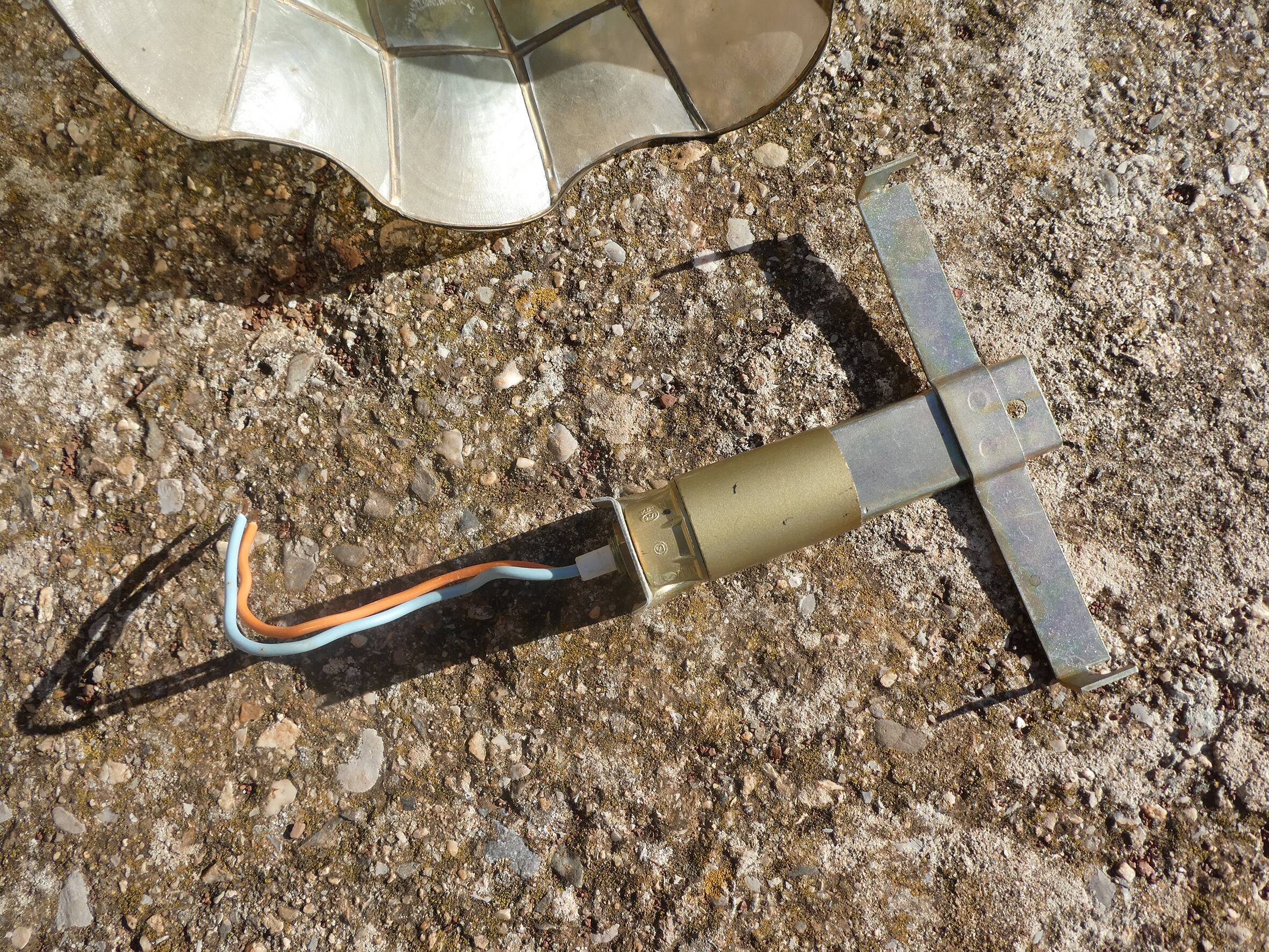 Vintage mother-of-pearl wall lamp