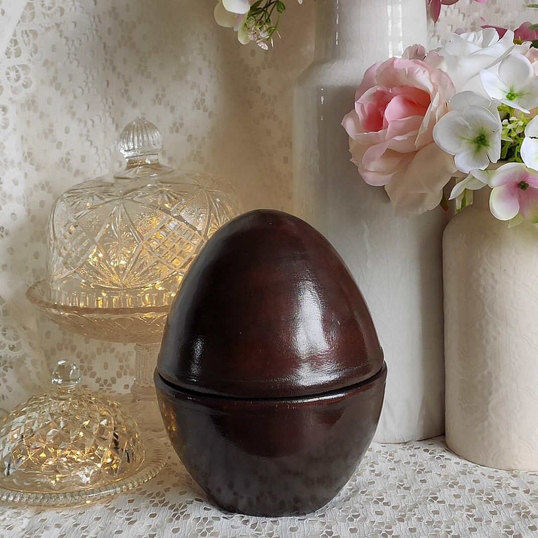 Wooden egg box