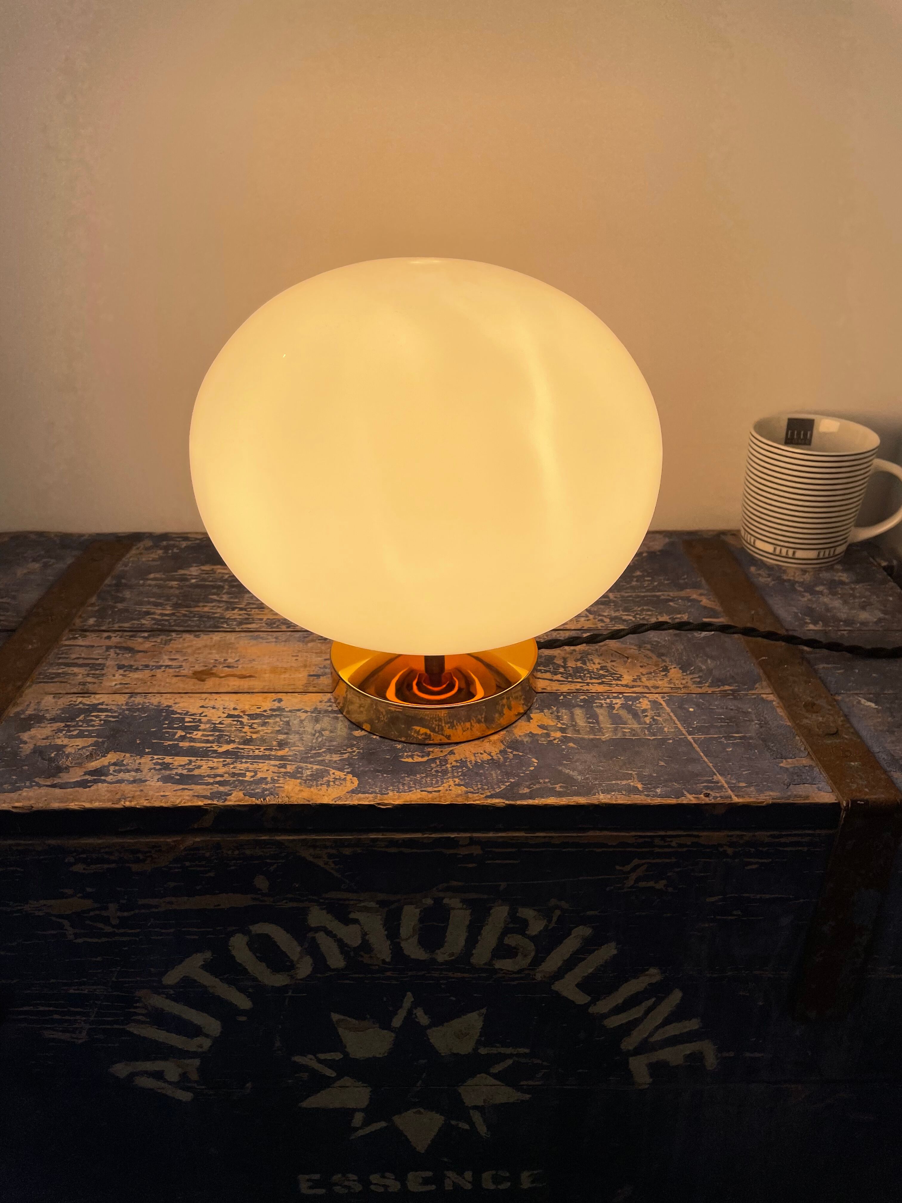 White opaline table lamp electrified to nine