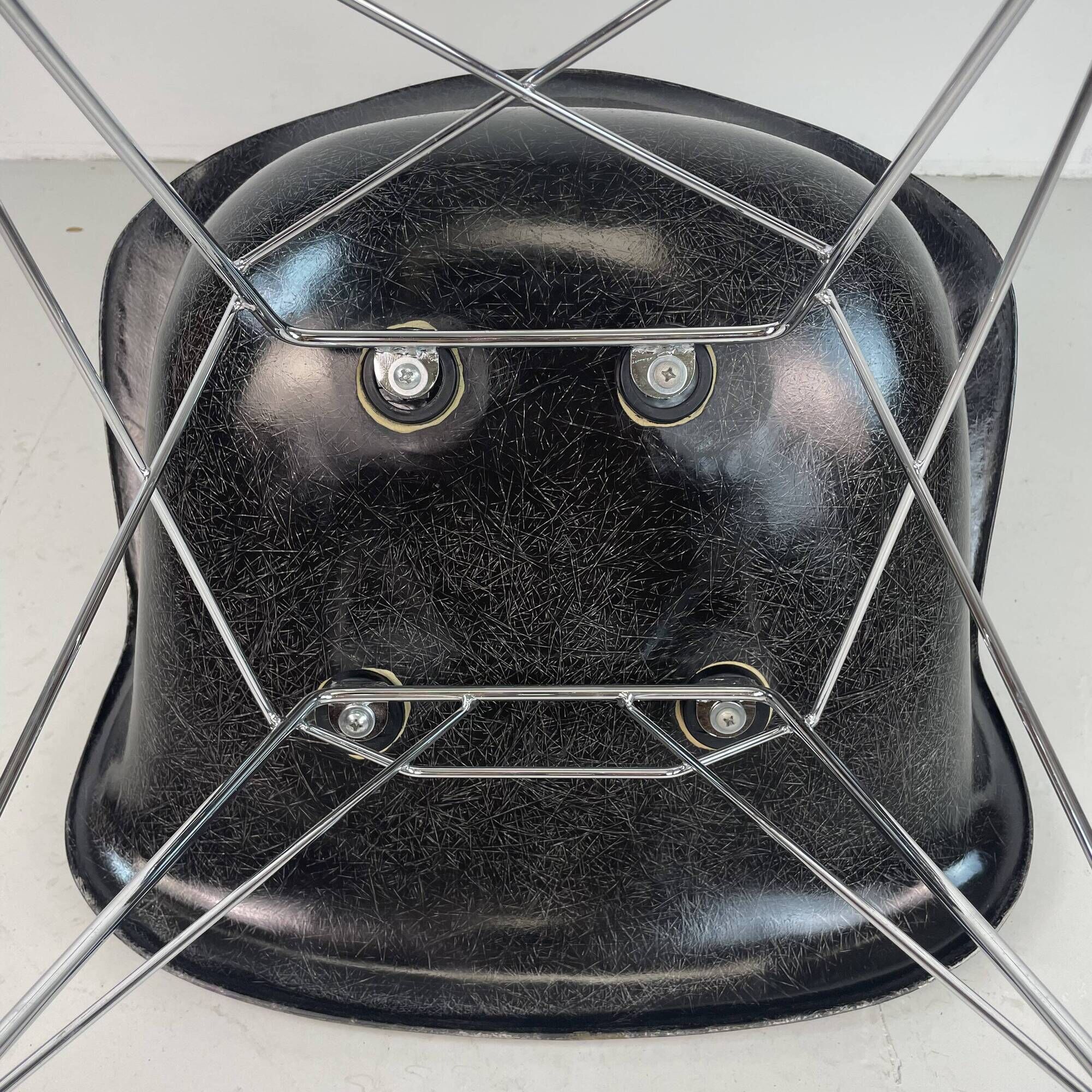 Fauteuil à bascule RAR Eames Herman Miller des années 1950 en noir
