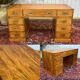 Bureau plat de style marine en acajou blond