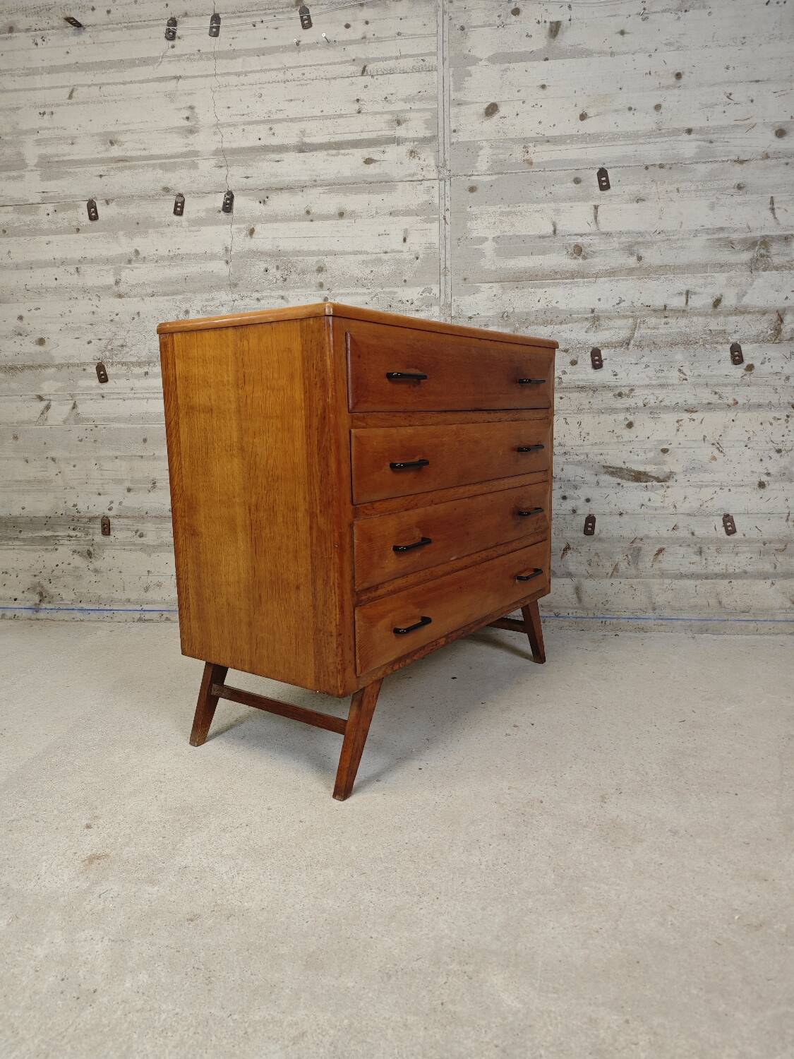 Vintage chest of drawers with tapered legs
