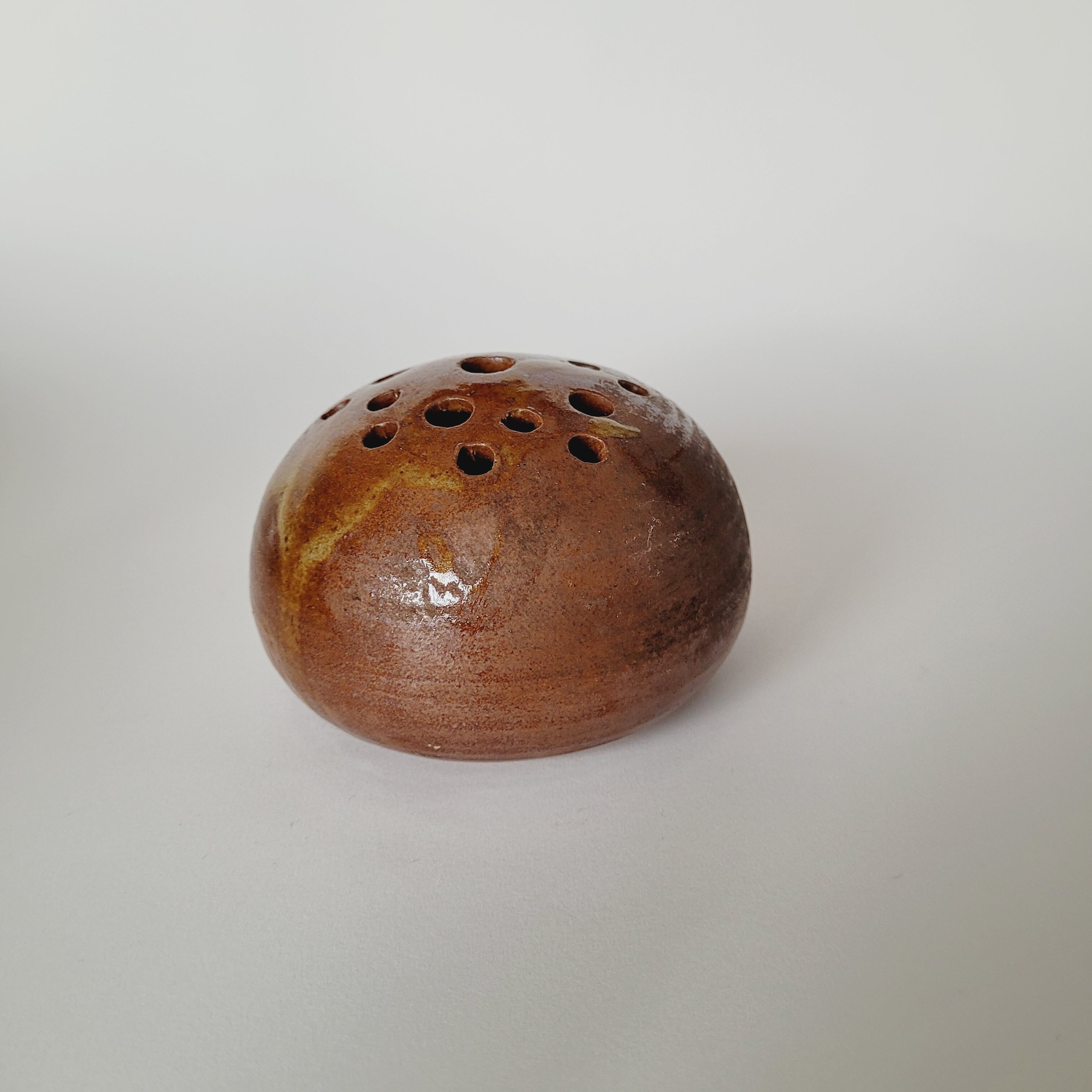 Sandstone flower holder