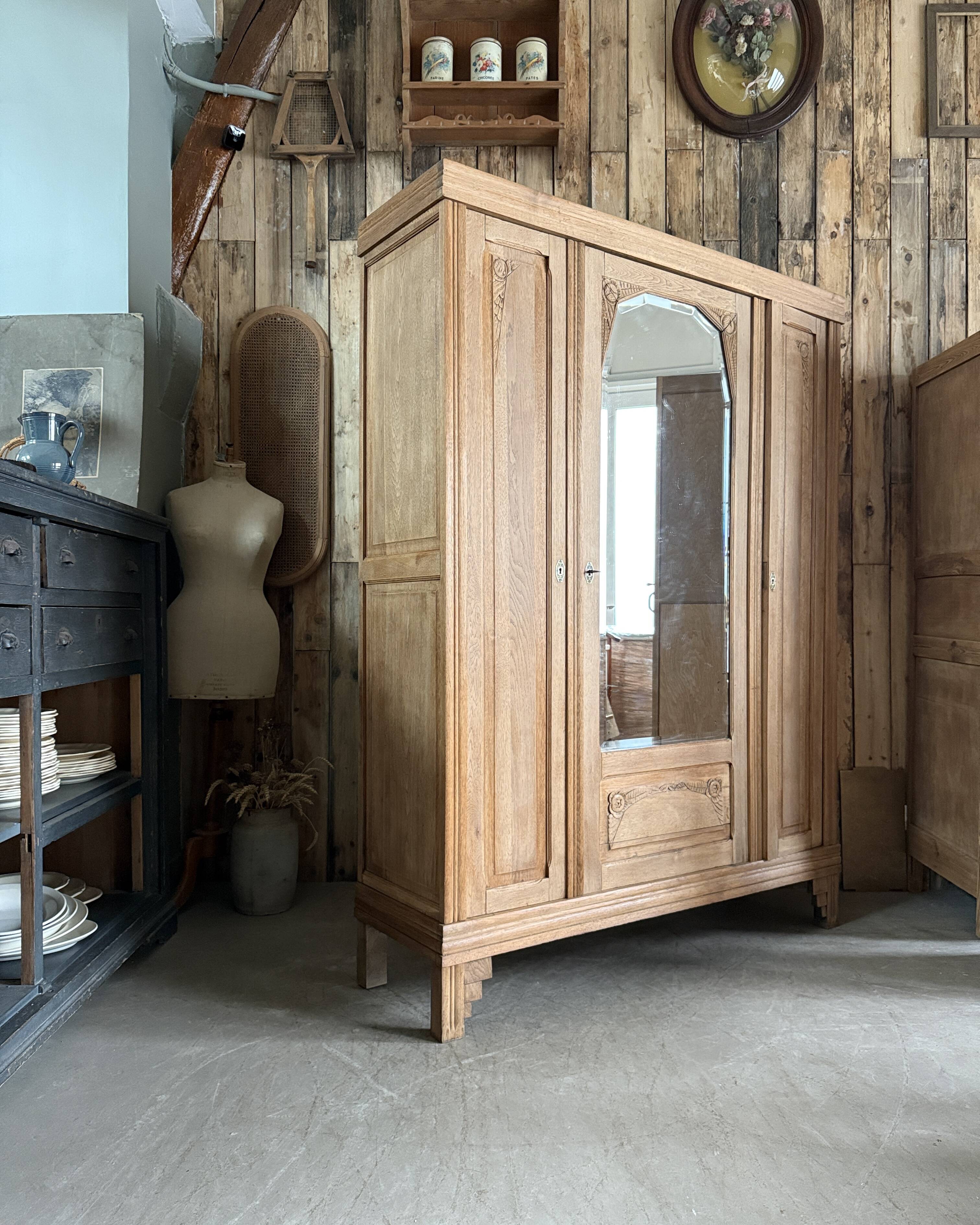 Armoire Art déco 3 portes en chêne, rénovée