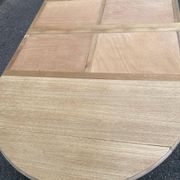 Table à manger ronde volets extensible Louis Philippe décapée en chêne brut