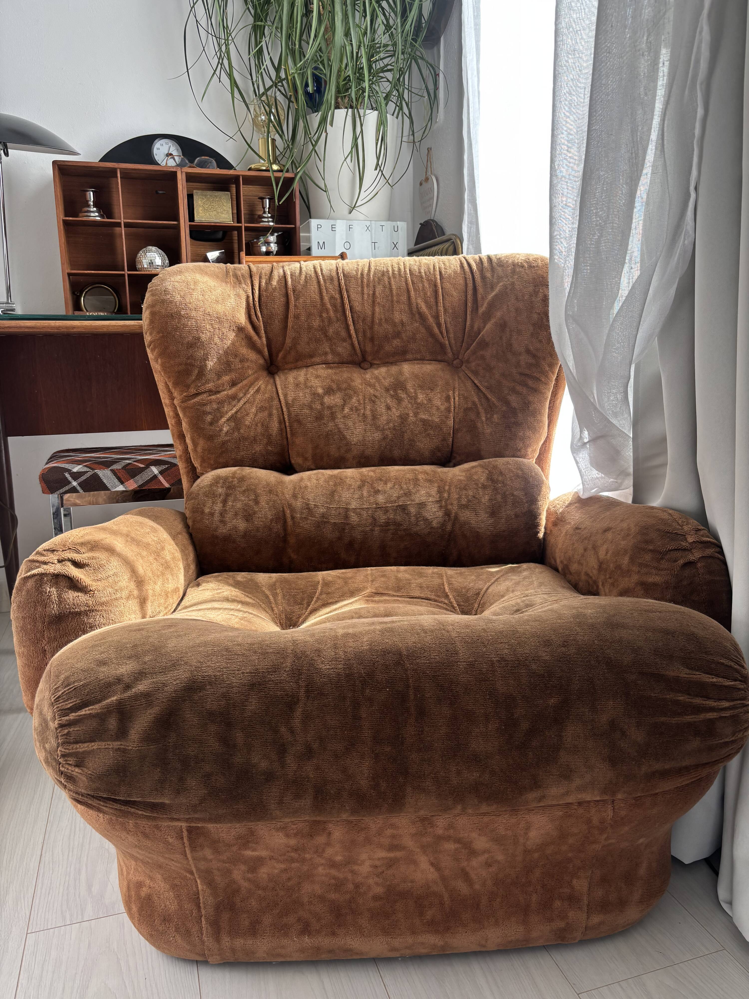1970s armchair