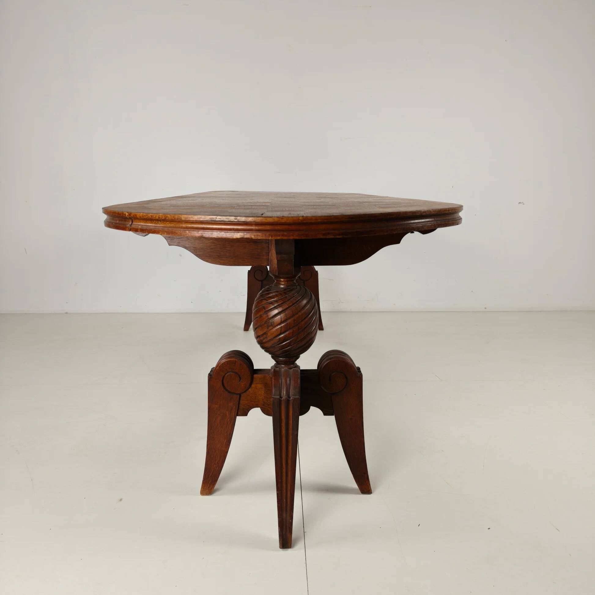 1920s Belgian Art Deco oak parquetry dining table