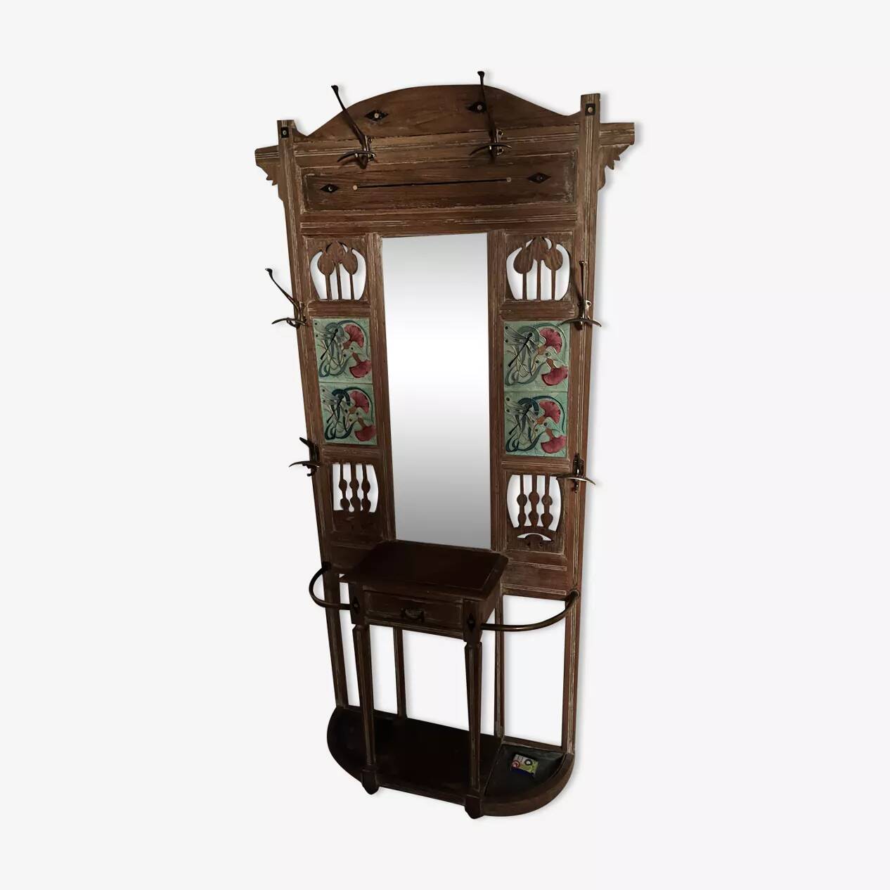 Art Deco wardrobe from the late 19th century.