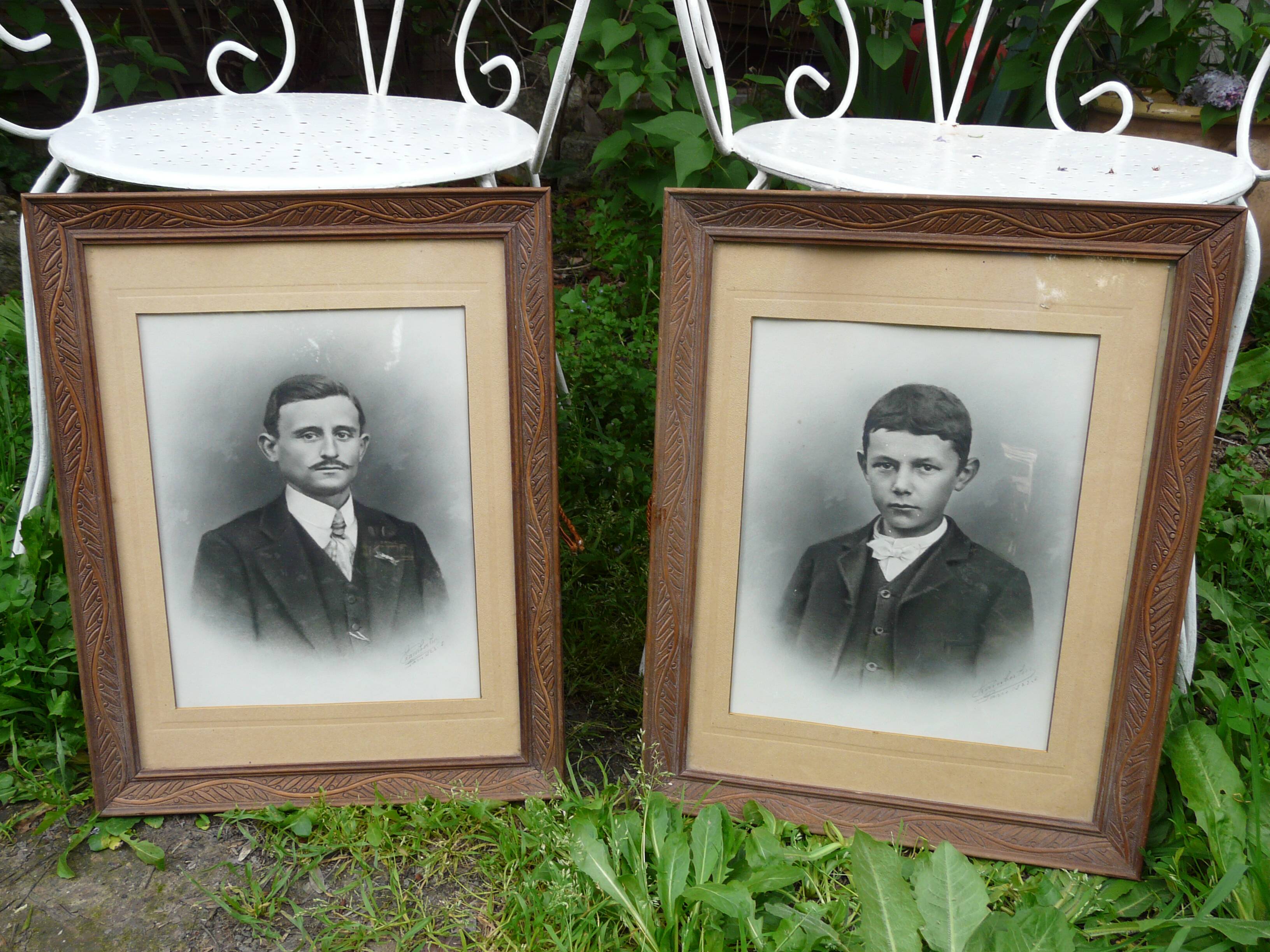 Pair of wooden frames with signed photos, 1923