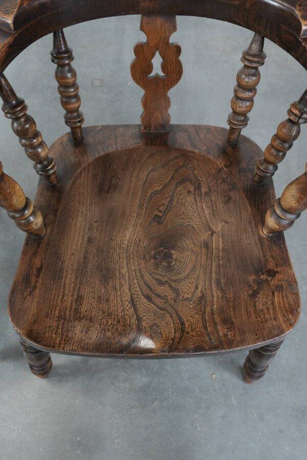 Set of two antique English highback Windsor chairs from the 18th century