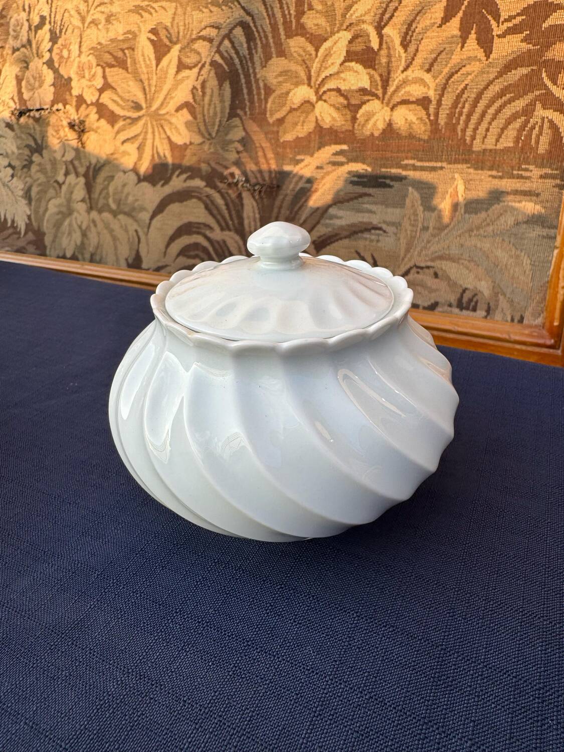 Tea and coffee dessert service (74 pieces)