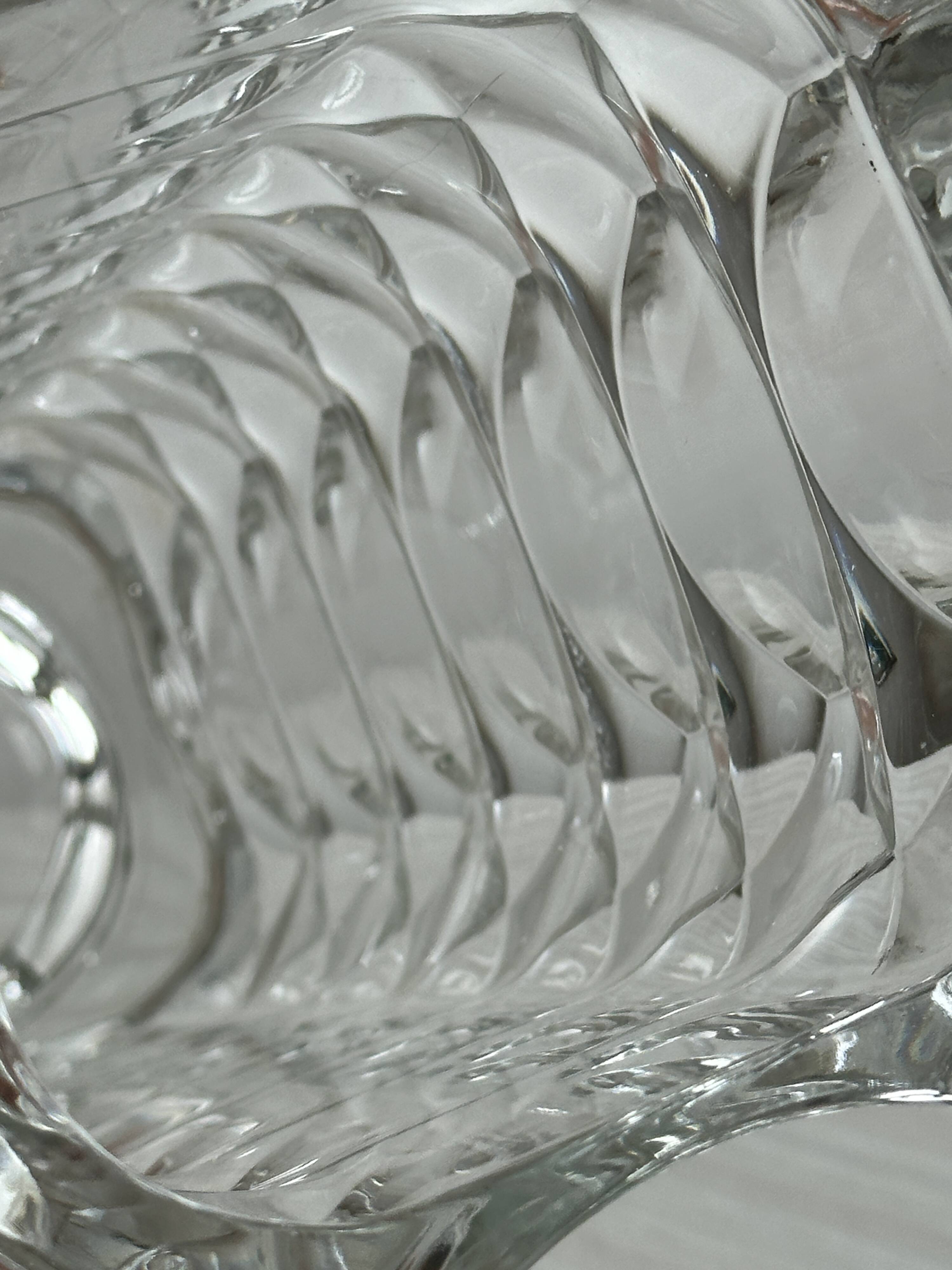 Rectangular crystal vase in thick glass, bouquet vase.