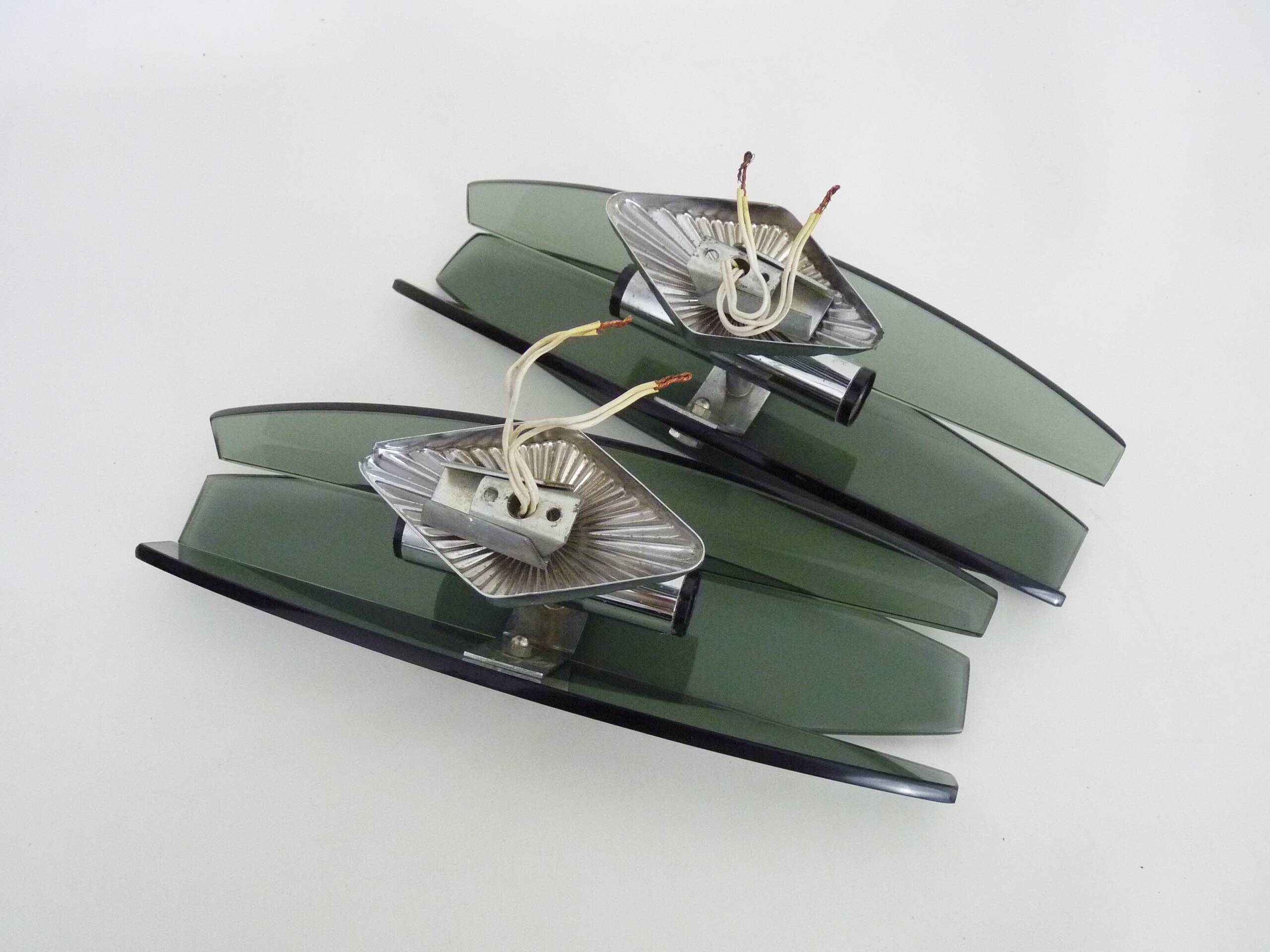 Pair of Italian wall lights Veca Fontana Arte in smoked glass and chrome.