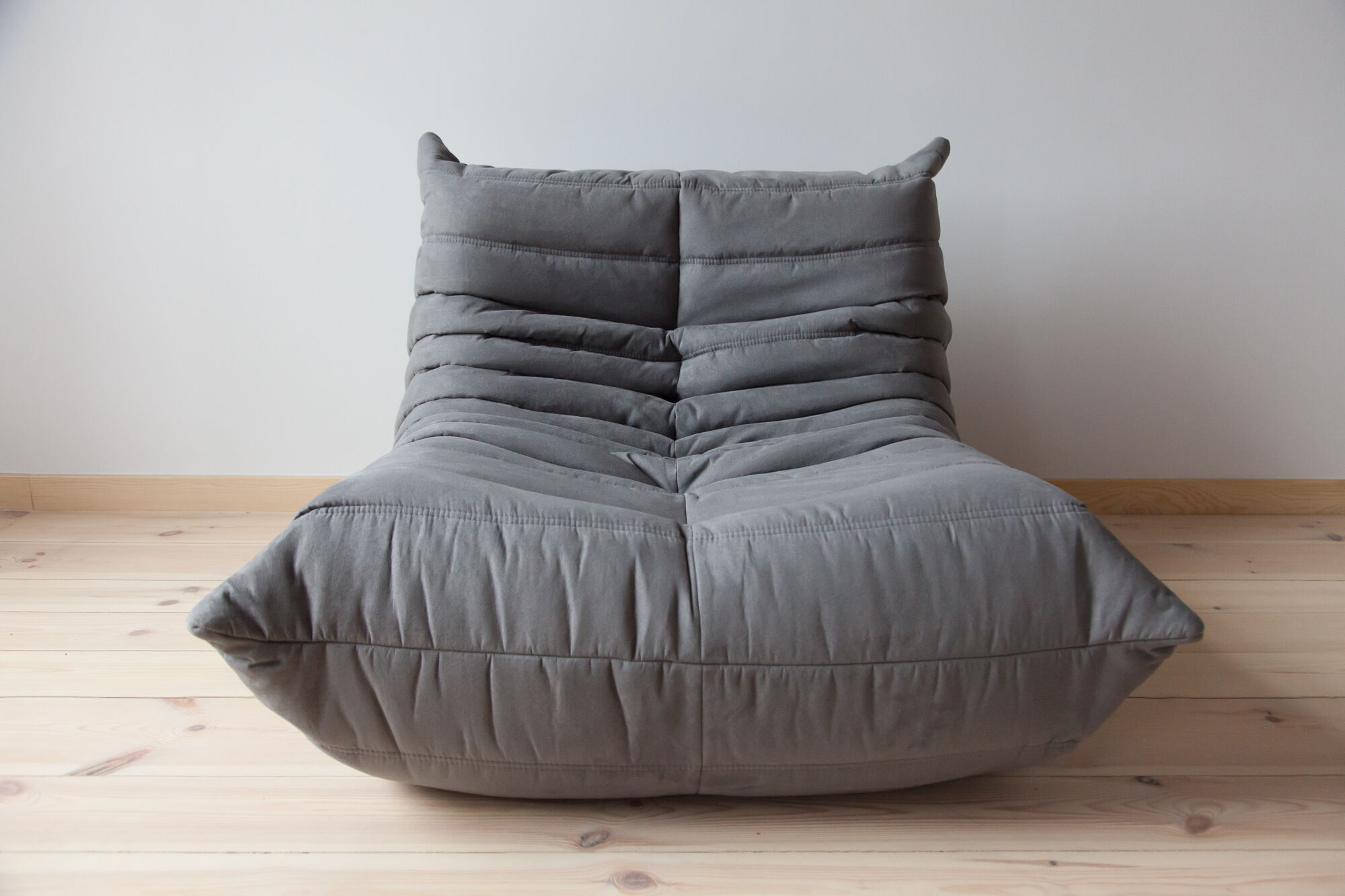 Togo armchair model designed by Michel Ducaroy 1973