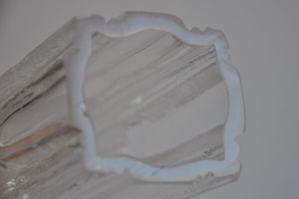 Vase cubique moderniste daum signé