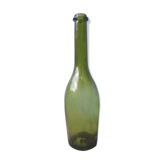 Glass bottle