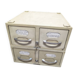 Strafor metal locker