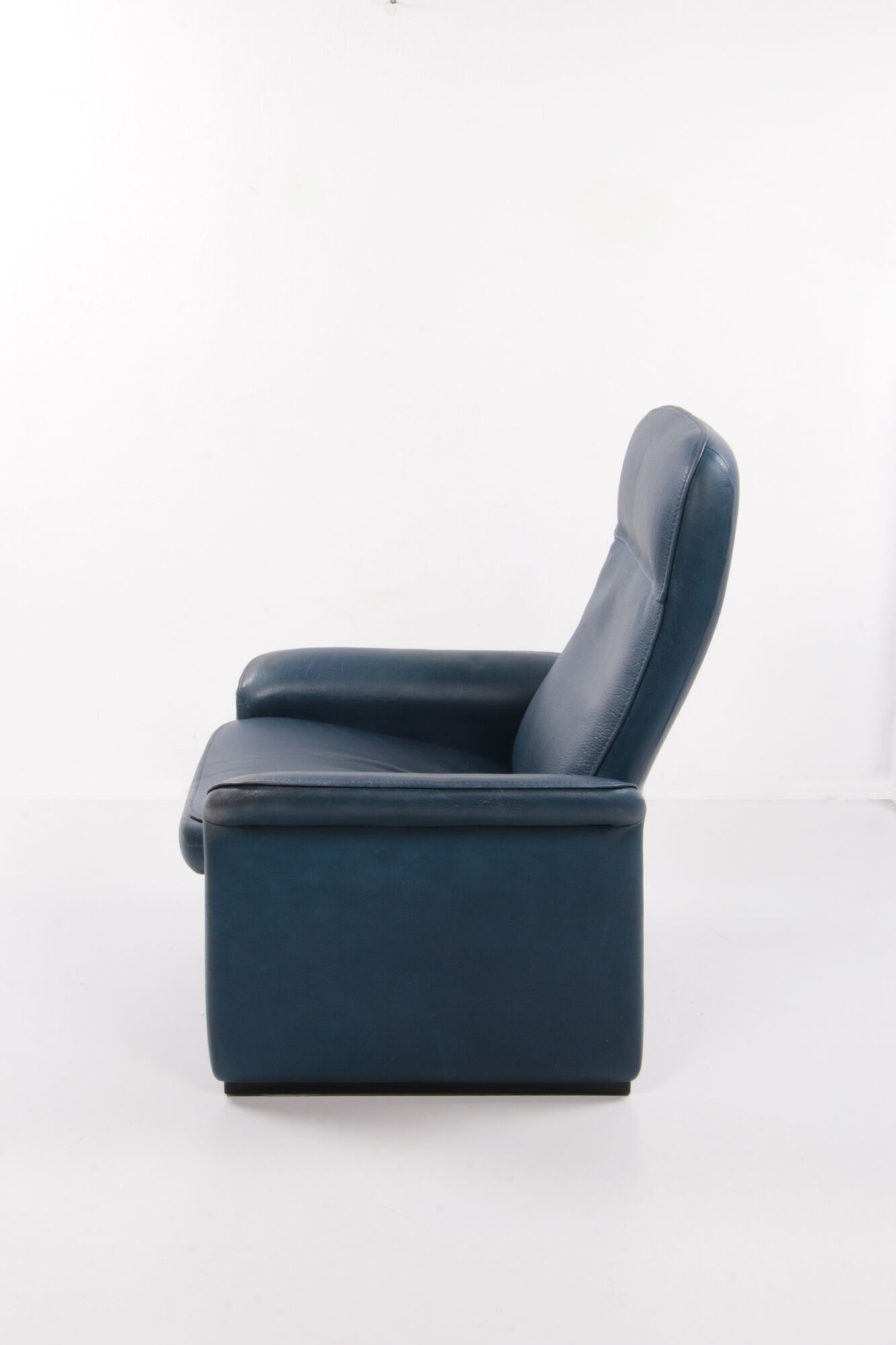 De Sede DS 50 Relax armchair with Hocker leather Petrol colour, 1980 Switzerland