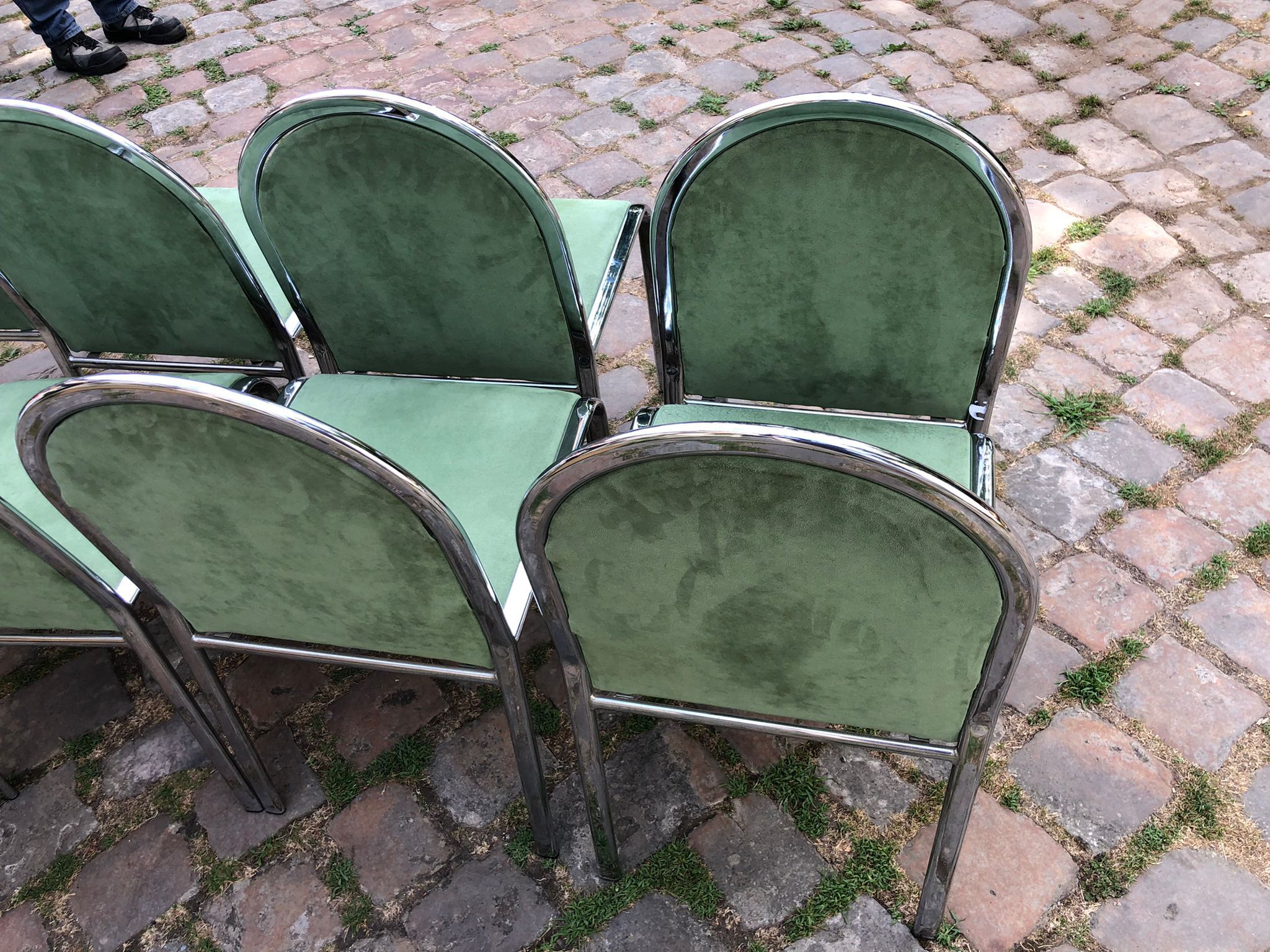 1970 design chair in green suede and chrome