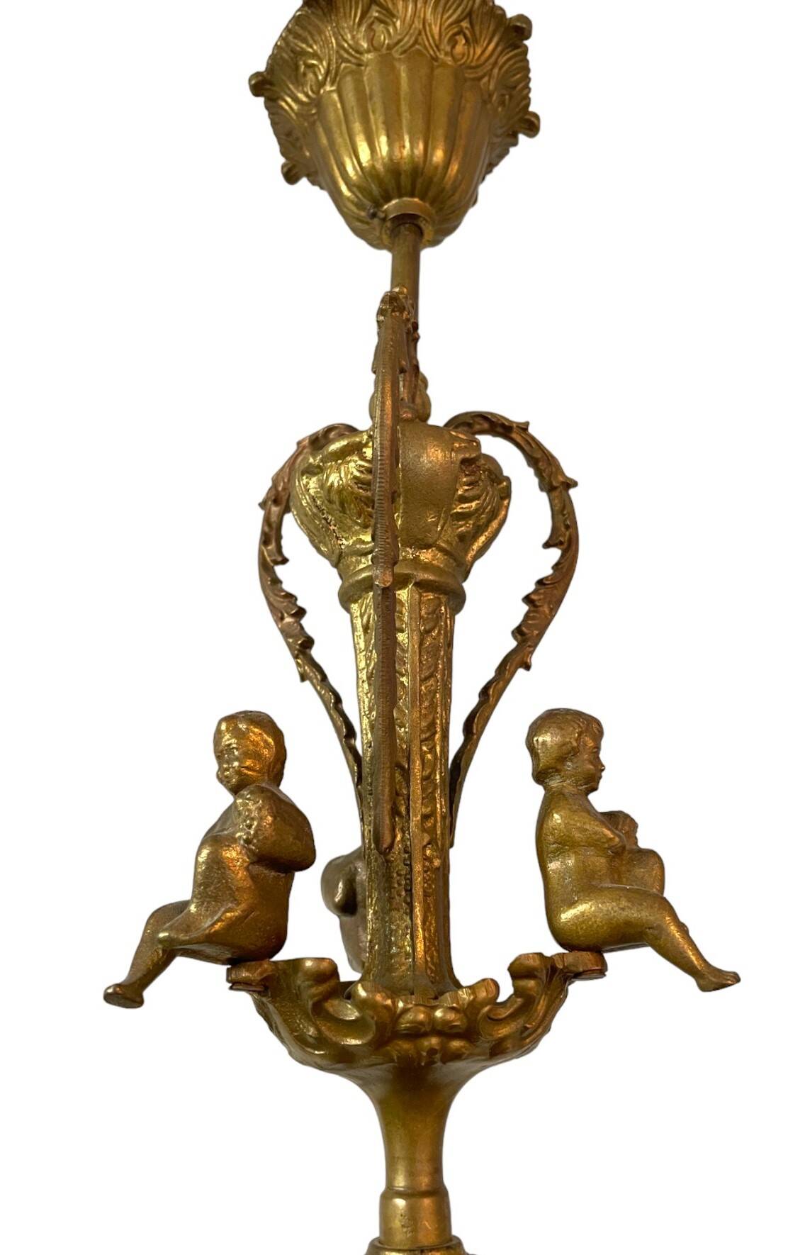 Chandelier with tassels and angels as ornamentation (rare)