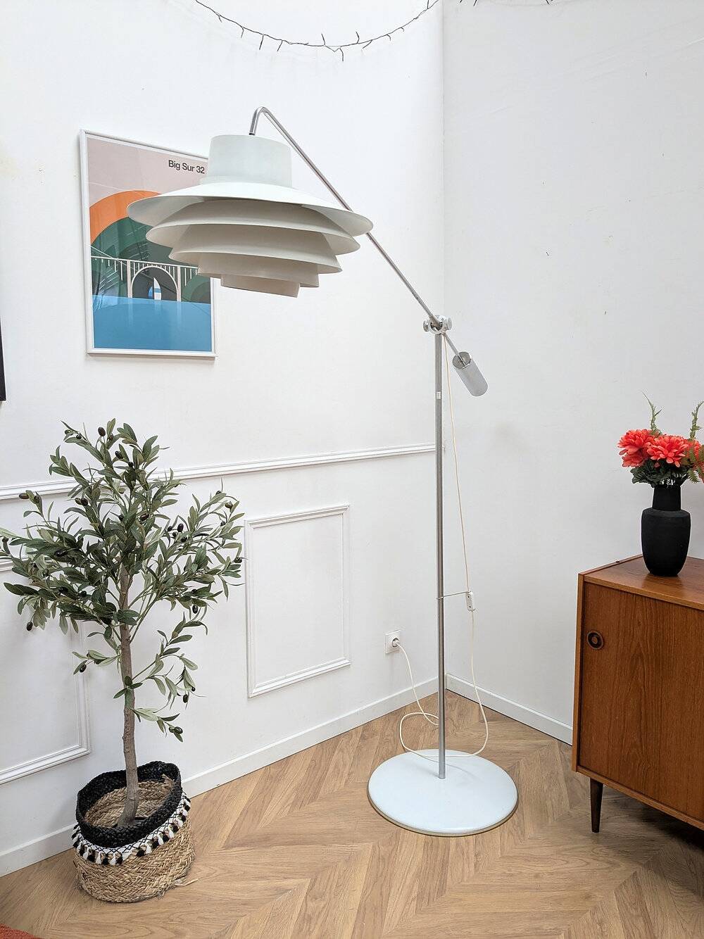 Modular floor lamp