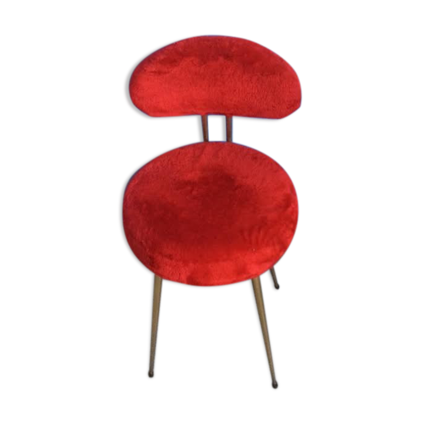 Red moumoute chair