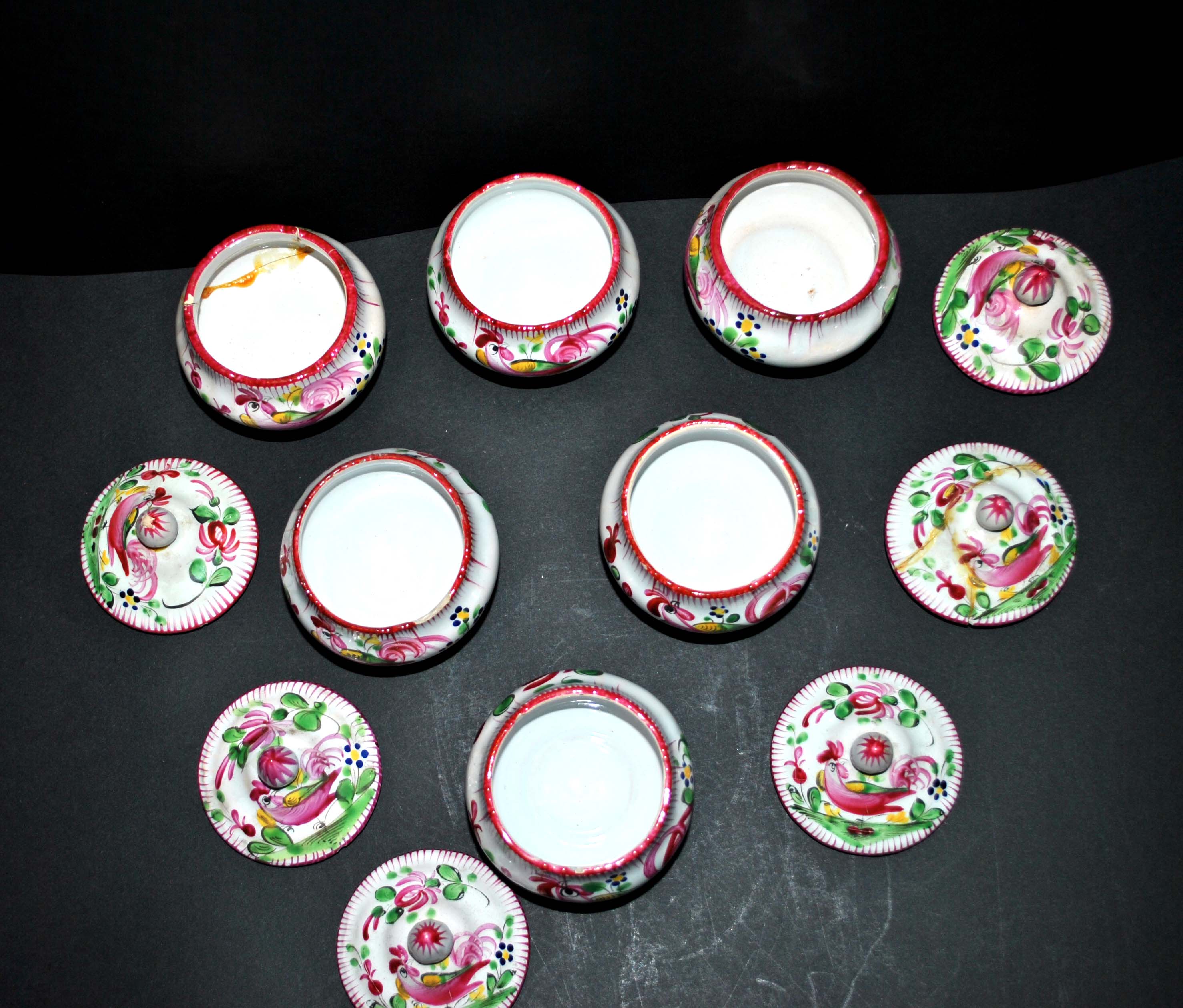 Set of 6 antique cream pots decorated with rooster decoration - Faïenceries de L'Est - Saint-Clément?