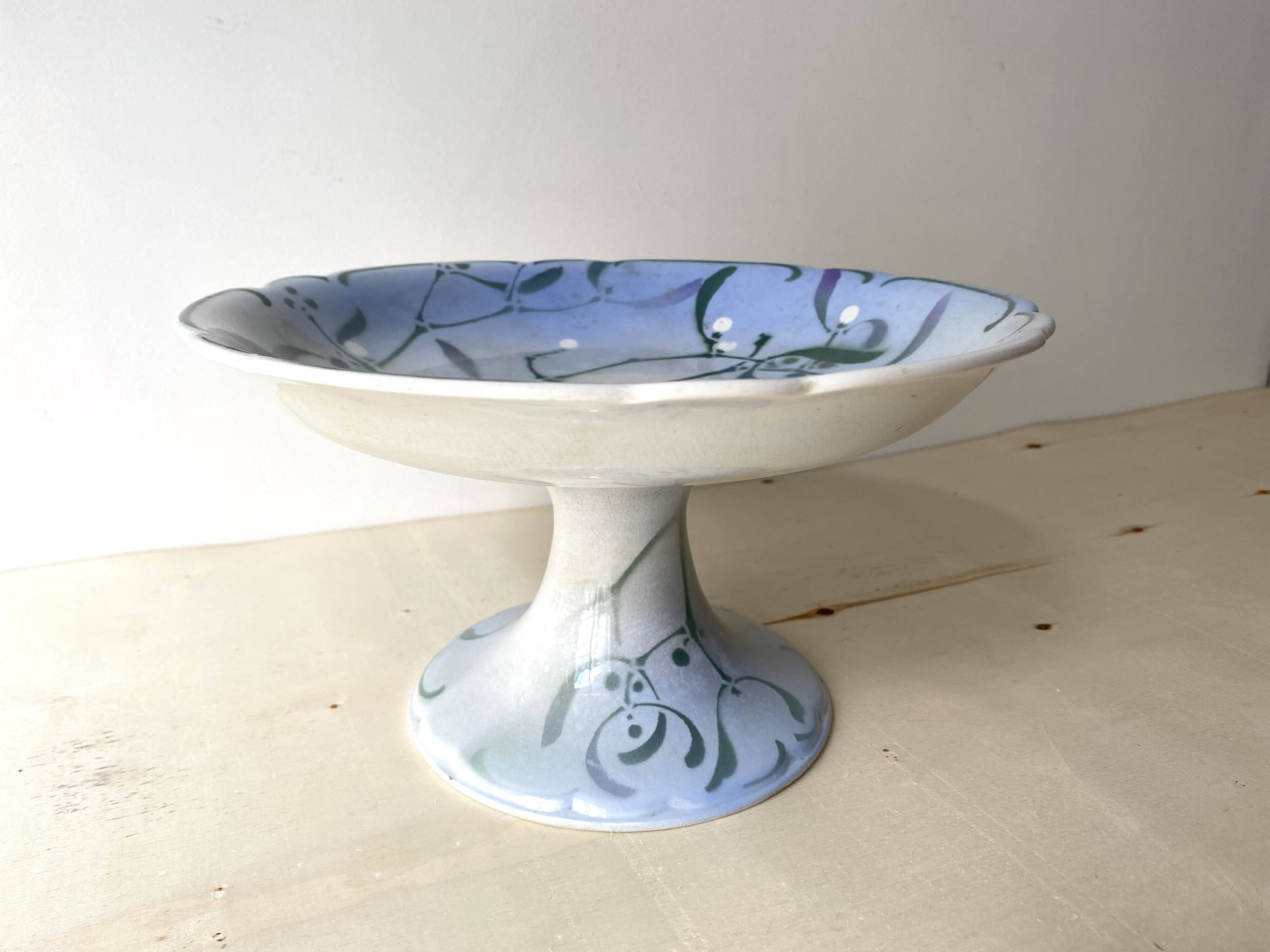 Lunéville earthenware compotier by Lachenal 1900, K&G mistletoe model servant