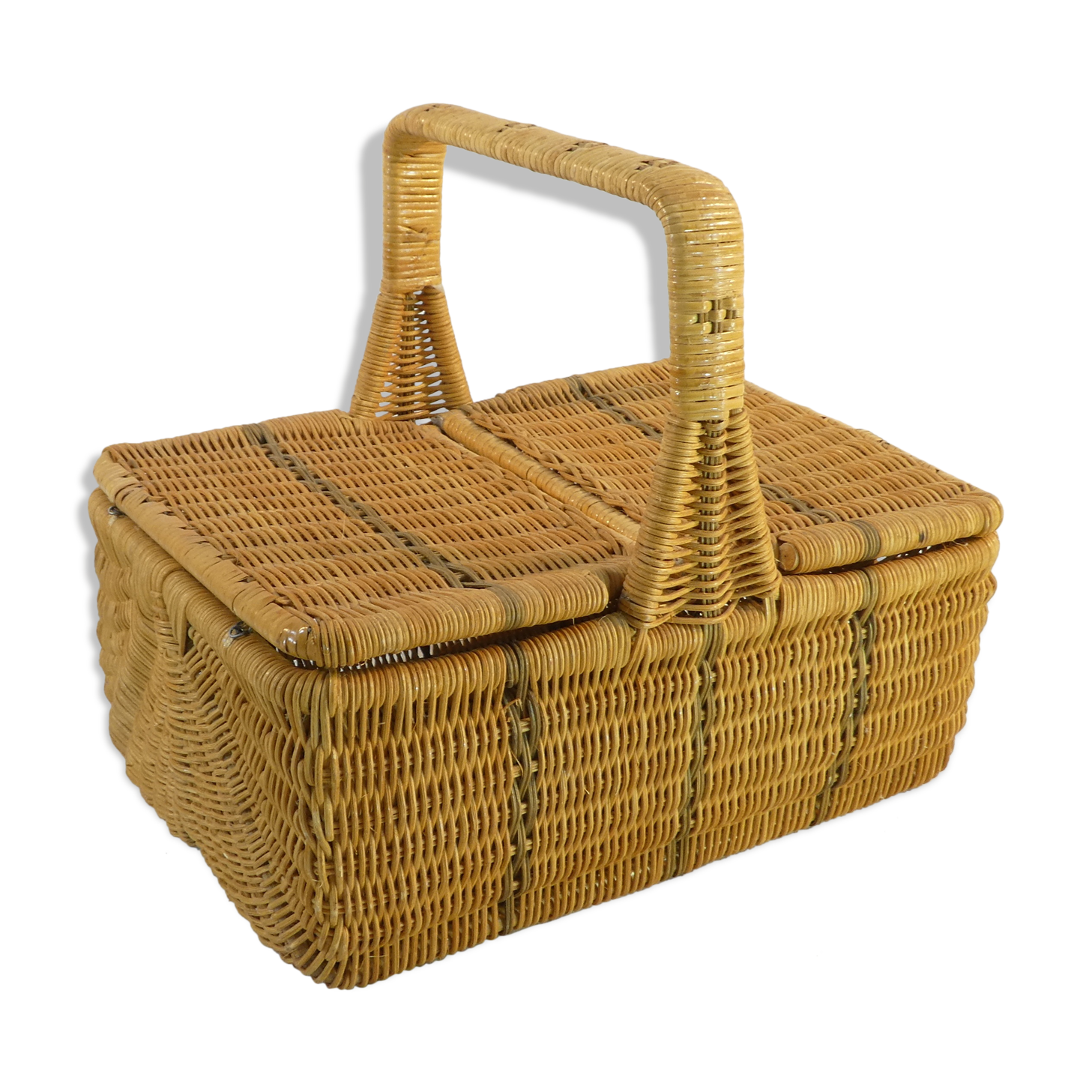 Former PIQUE-NIQUE basket has double-beating wicker