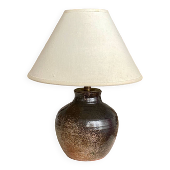 Signature enameled ceramic lamp base to decipher