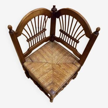 Ancienne Chaise d'angles en bois et assise paillée