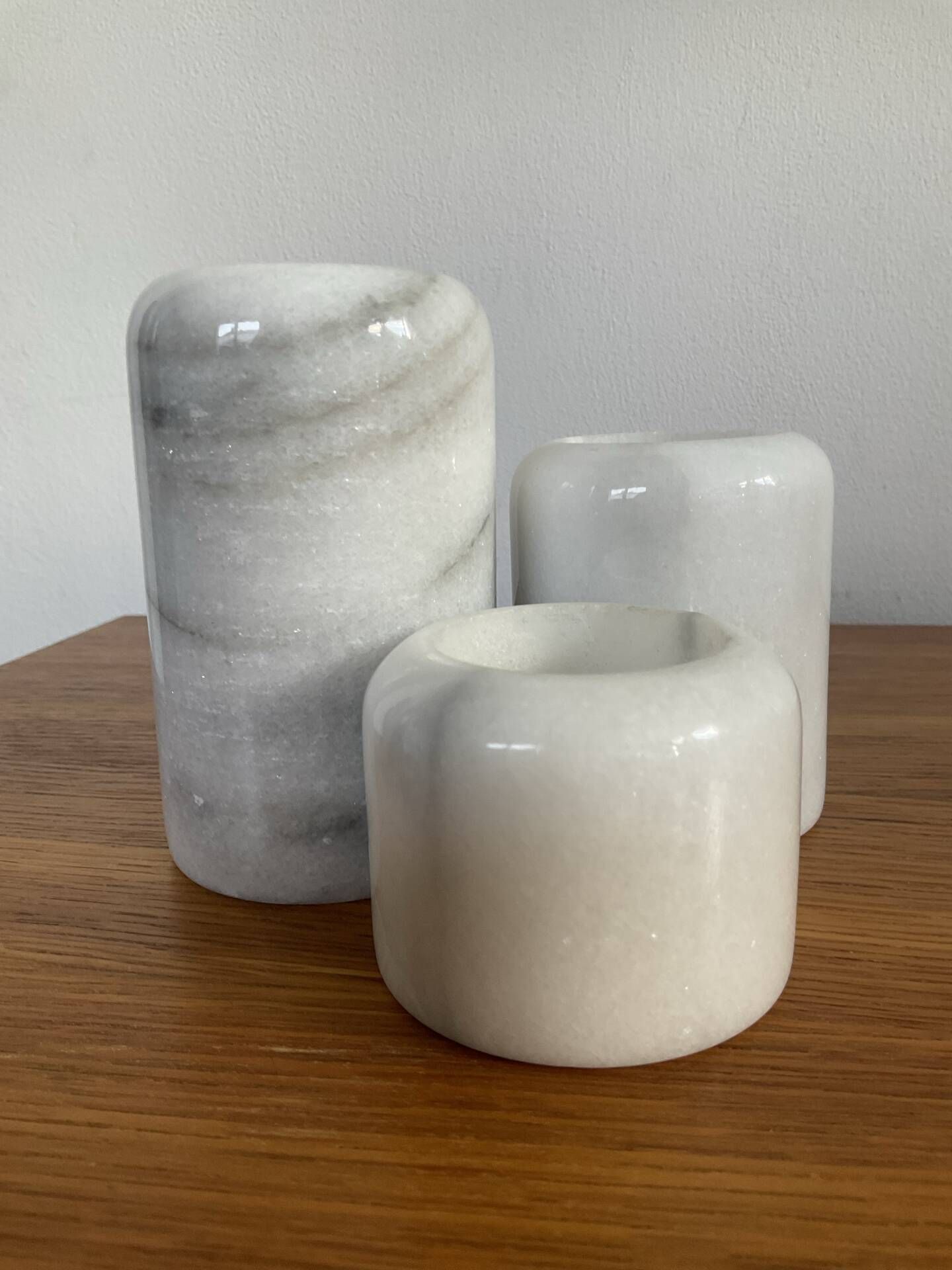 Trio de bougeoirs rouleaux vintage en marbre blanc