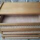 Commode vintage en rotin pieds compas