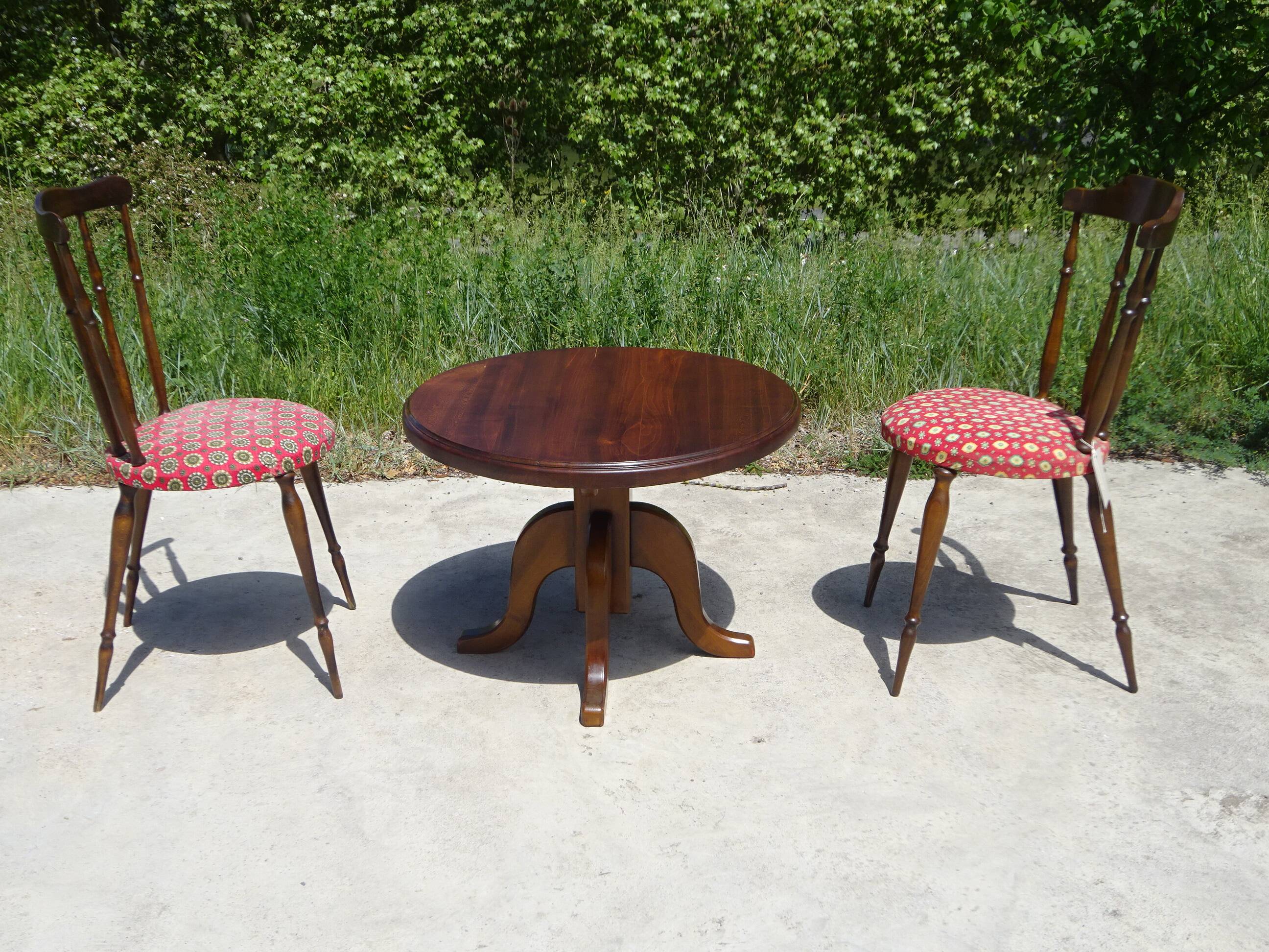 Table de salon ronde en merisier massif