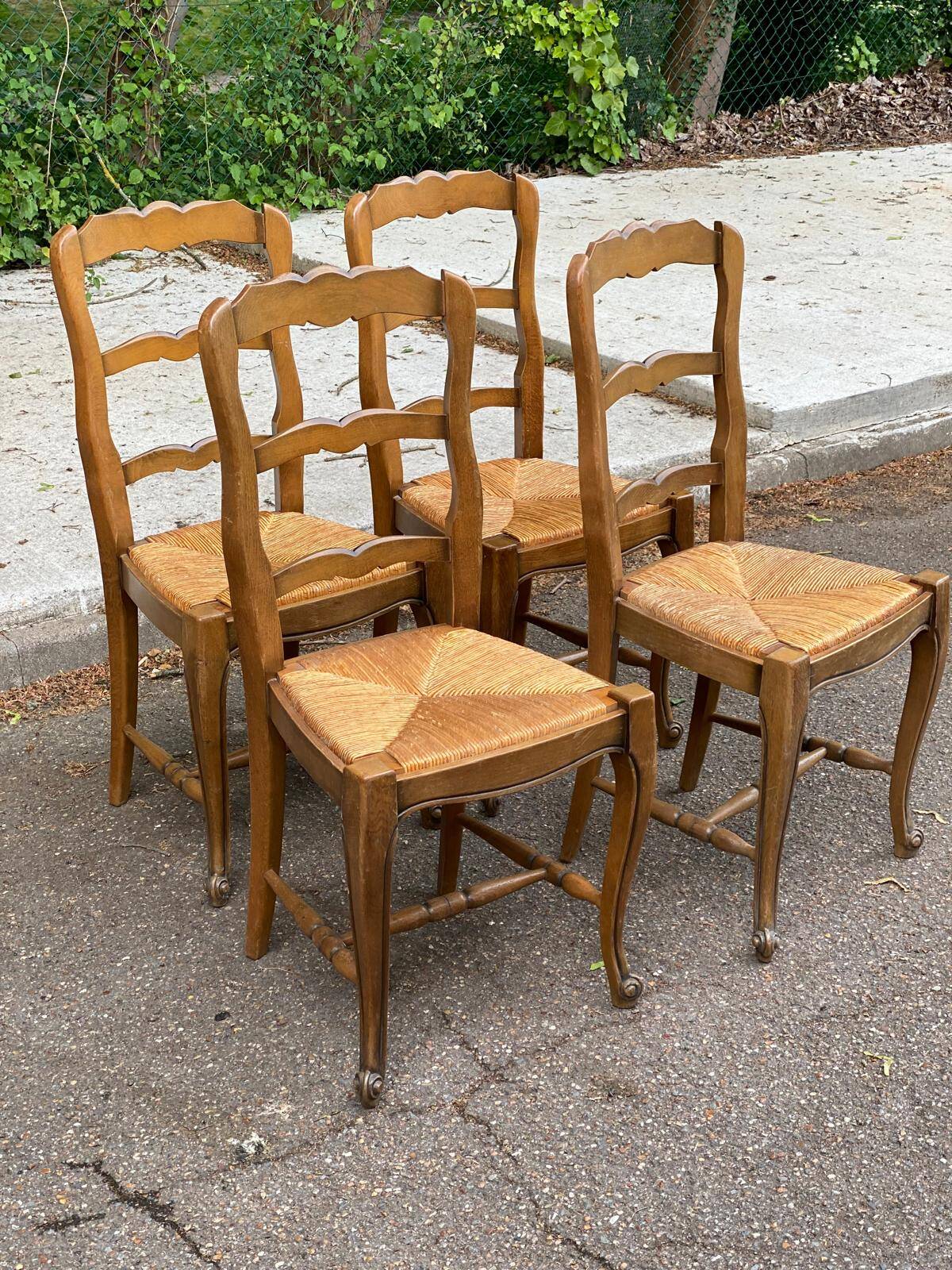 4 Louis XV chairs in solid oak and straw