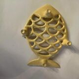 Porte savon en fonte vintage poisson jaune
