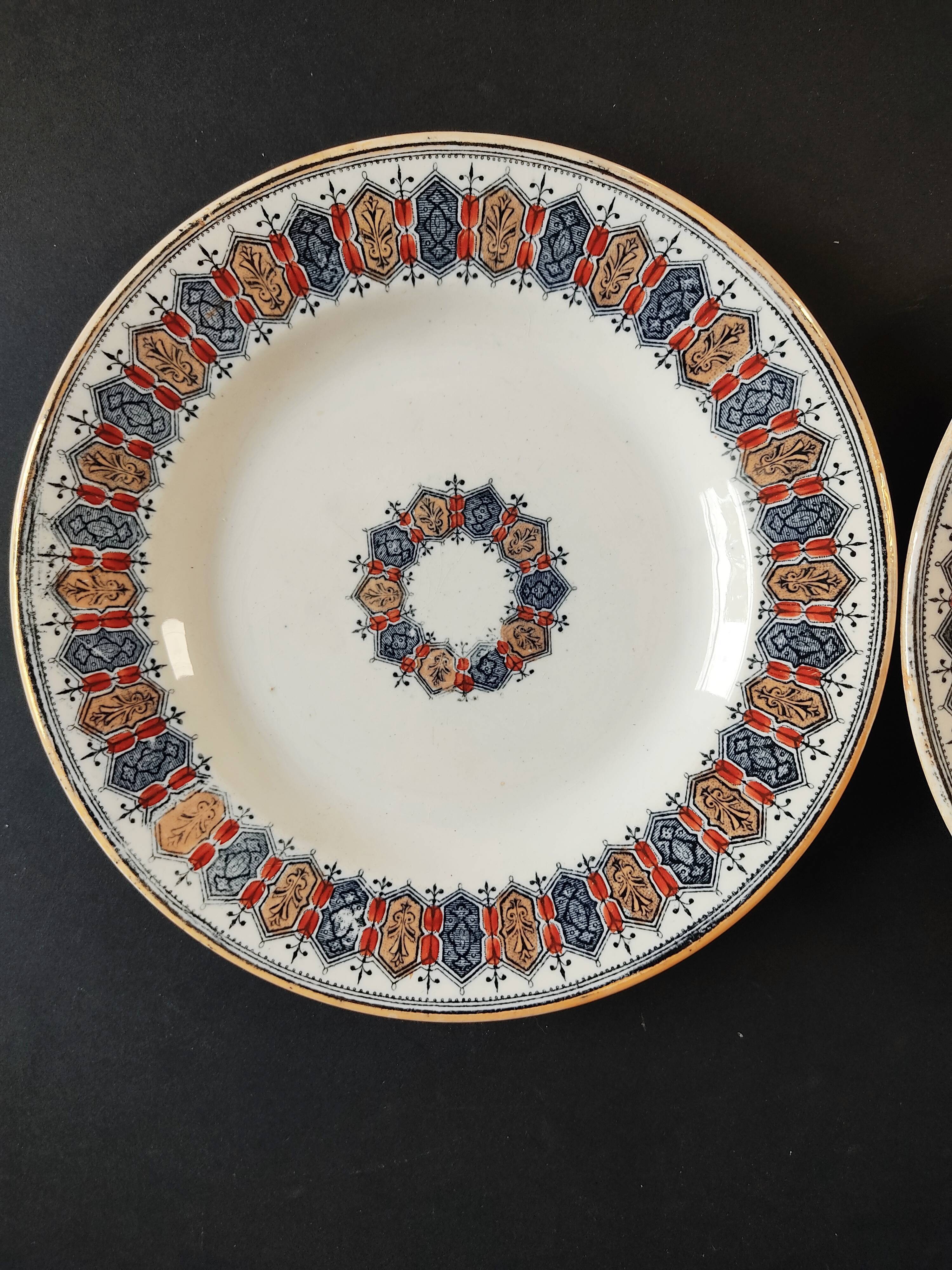 Pair of plate Boch Brothers Keramis Cellini