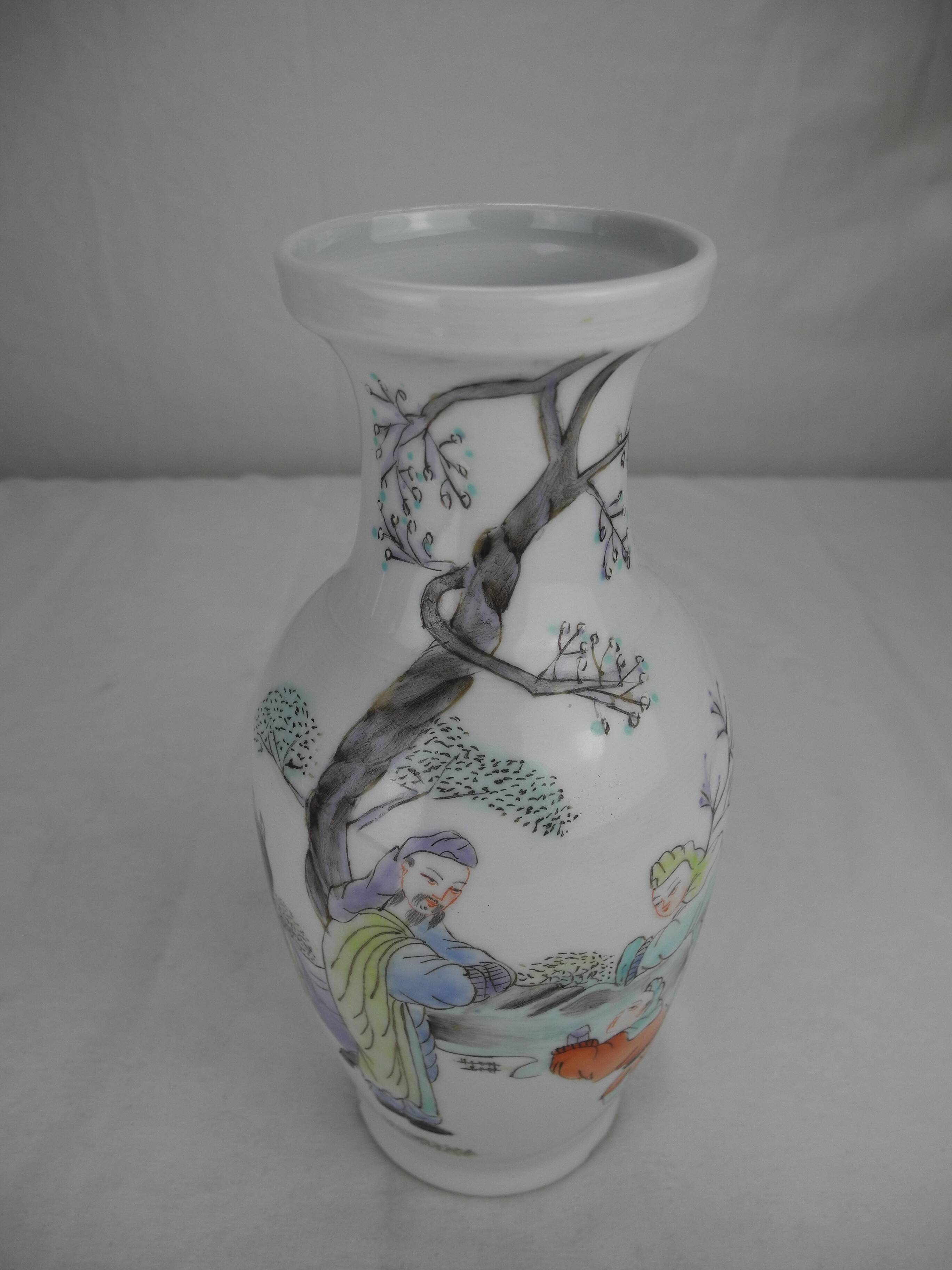 Antique porcelain vase, vintage Chinese porcelain vase